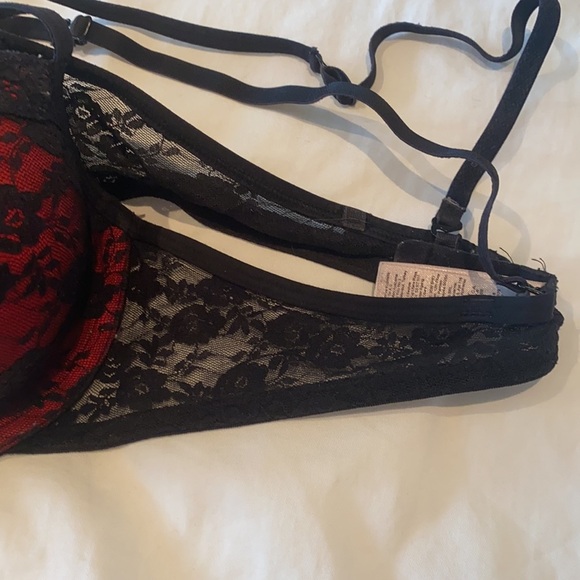 La Senza Black & Red Bra - Sz. 32C - Picture 3 of 5